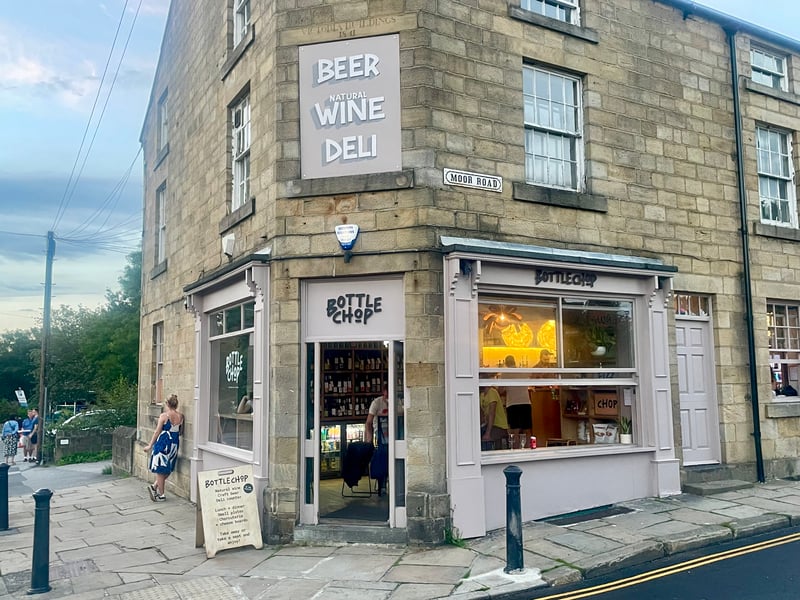 Part natural wine shop, part exceptional deli counter. This Headingley favourite is the place to go if your ideal outdoor spread involves a perfectly chilled bottle of low-intervention orange wine or crisp organic white, paired with premium fennel salami, hot honey, and tins of cult-favourite Perelló olives. 🥖 14 Weetwood Ln, Headingley, LS16 5LX