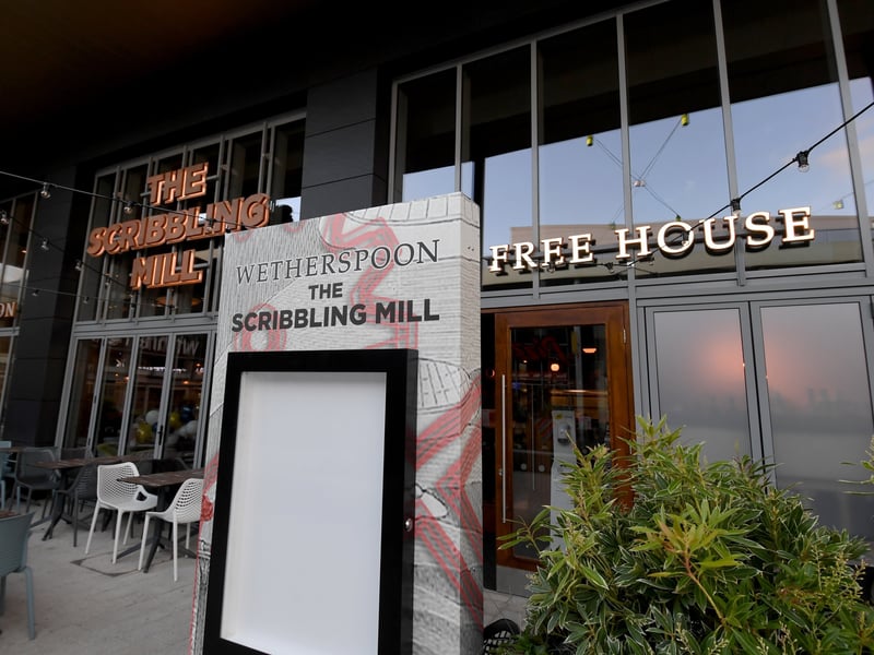 Located at the White Rose Shopping Centre, this Wetherspoons is a top pick for shoppers needing a break. Shad Rack noted that it’s the place to look for those elusive 99p pint promotions. 🍺 White Rose Shopping Centre, Dewsbury Road, Leeds, LS11 8LU