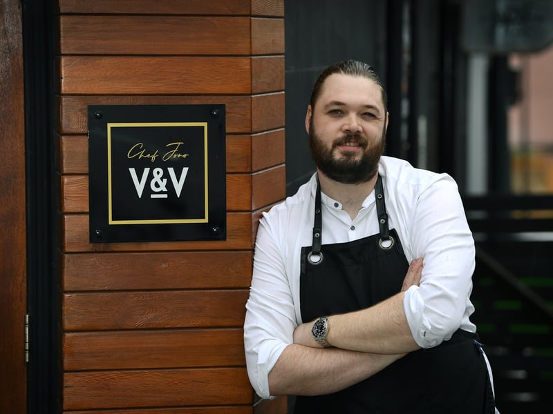 Chef patron of Chef Jono at V&V Jono Hawthorne made it all the way to the final when he competed on MasterChef: The Professionals in 2020. Specialising in fine dining, Hawthorne has over 16 years of industry experience.