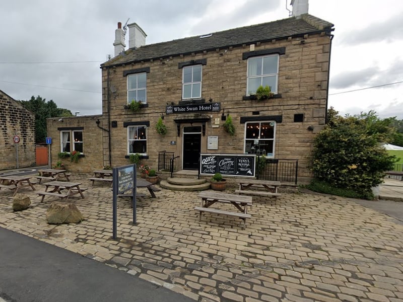 Yeadon locals turned out in force to champion this charming local pub, calling it their go-to spot "without a doubt" when craving a comforting, traditional Sunday dinner with all the trimmings.🍽️ High Street, Yeadon, Leeds LS19 7TA