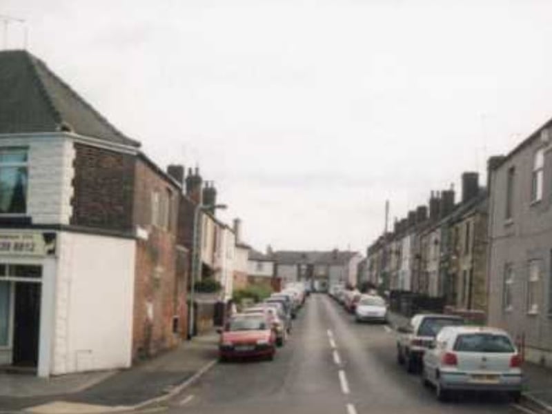Stanhope Road, Intake, viewed from Mansfield Road, showing Exquisite, hair stylists, some time between 1980 and 1999