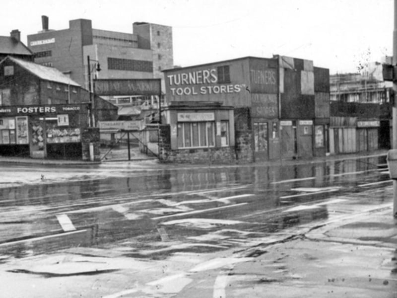 Sheaf Street and Sheaf Market (Rag 'n' Tag) in 1971, when Sheffield's population was 572,794