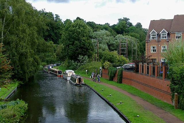 Kinver is known for the Kinver Edge, a National Trust site with rock houses carved into the sandstone. The village itself has charming shops, tea rooms, and a friendly atmosphere.