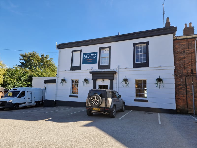 Given a score of 4.6 out of 244 reviews.
Top review: "Food was absolutely delicious! Everything came in a great time and warm steaming and full of flavour. Service was great, they were always on hand if you need anything and checking back with us."
Address: Marsh Ln, Hampton in Arden, Solihull B92 0AH.