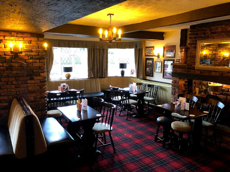 A staple of the Oulton community, this welcoming village inn specialises in hearty, traditional British comfort classics alongside a wide selection of real ales. Locals consistently praise the pub's "cosy atmosphere," great value for money, and highly professional, friendly front-of-house team. 🍴 Aberford Road, Oulton, Leeds LS26 8JA