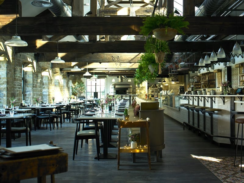 Devour, located on Luke Lane, Thongsbridge, was the seventh most booked restaurant this month. It boasts a 4.7 star rating based on 2,180 reviews. 📍Luke Ln, Thongsbridge, Holmfirth HD9 7TB