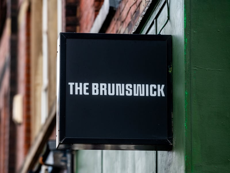 A city centre favourite, The Brunswick has made a name for itself for its excellent food menu. Pre-booking is recommended on Sundays.