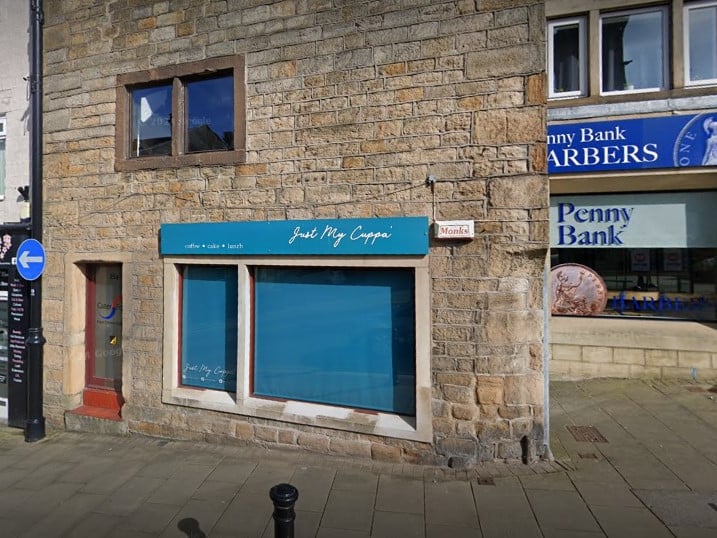 Positioned right in the centre of Yeadon, this independent gem is a standout option for a relaxing midday break. Regular customers highly praise the quality of its homemade scones, sweet strawberry preserves and traditional afternoon teas. 🫖 15 High St, Yeadon, Leeds LS19 7SP