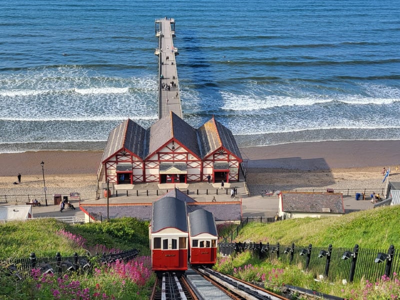 Heading slightly further north, Saltburn-by-the-Sea is a fantastic option that avoids the heaviest of the traditional tourist traffic. It was specifically picked out by readers as an ideal location for pet owners, with Cheryl Day Dockerty recommending it as the top spot for a "dog walk."
🏖️ 1 hour 30 mins ETA