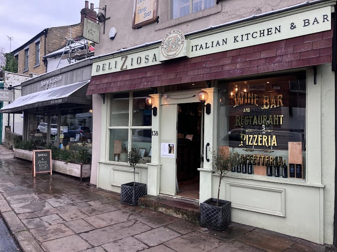 This charming Italian deli and restaurant is a masterclass in simplicity and high-quality ingredients. Whether you’re stopping in for a quick artisanal panini or sitting down for a full pasta feast, the atmosphere is always warm and welcoming. 🍴 138 Harrogate Rd, Chapel Allerton, LS7 4NZ