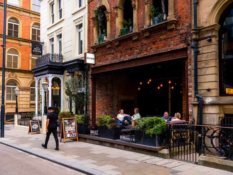 Green Room’s spacious rooftop terrace and outdoor seating area have made it one of Leeds’ most popular newer outdoor venues. 📍36 Wellington St, Leeds LS1 2DE