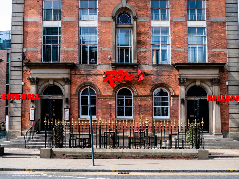 Rita’s has established itself as a premier destination for Leeds United fans all year round. This city centre ballroom offers a grand setting for the semi-final, blending a massive beer selection with a passionate crowd that knows how to back the team.  ⚽️ 50-54 Woodhouse Ln., Leeds LS2 8LX