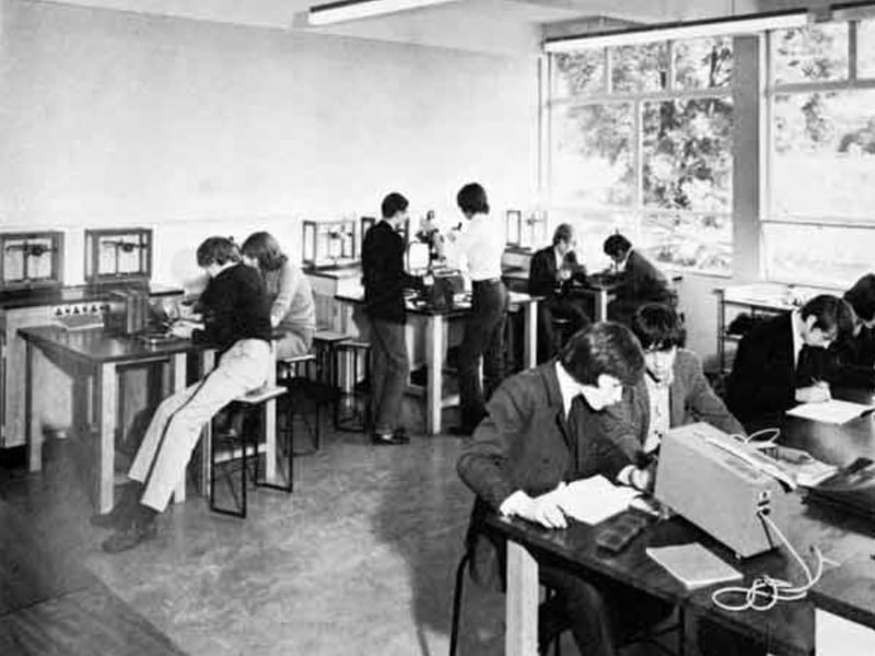 A lesson at what was Rowlinson School in 1971.Rowlinson later merged with Jordanthorpe School in 1987 to form Meadowhead School. Photo: Sheffield Council / Picture Sheffield