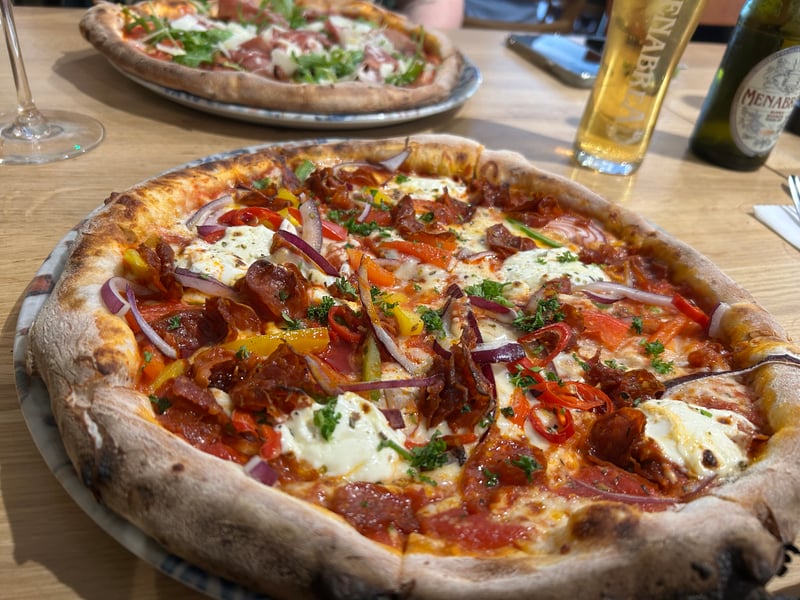 Trattoria Il Forno in Horsforth is popular for its "delicious pizza and great vibe".  One reviewer described the pizza as simply "cracking".