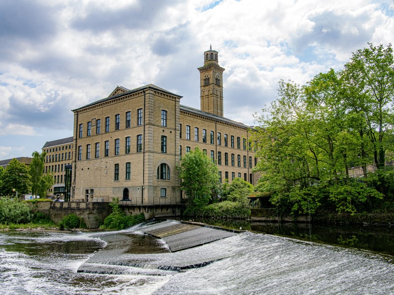 You can travel to the city centre from Saltaire on the hourly train which takes 17 minutes from Saltaire station. The Shipley village also has hourly buses to the city centre which leave from Victoria Road every 20 minutes provided by the Keighley Bus Company.