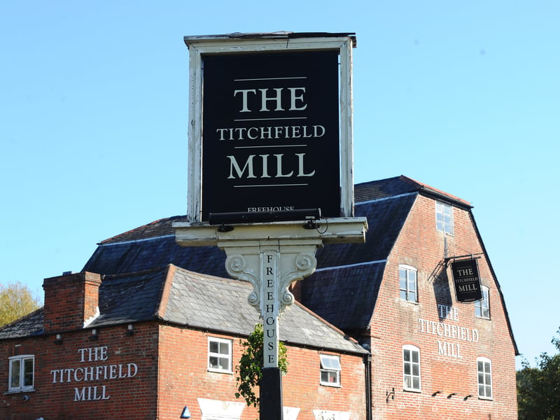 With a customer rating of 4.7, this Fareham country pub is renowned for serving excellent roasts. A customer said "food was delicious, very thoughtfully put together with parsnips and veg and the option of extra sides such as cauliflower cheese". Roasts cost between £21 and £25. 
