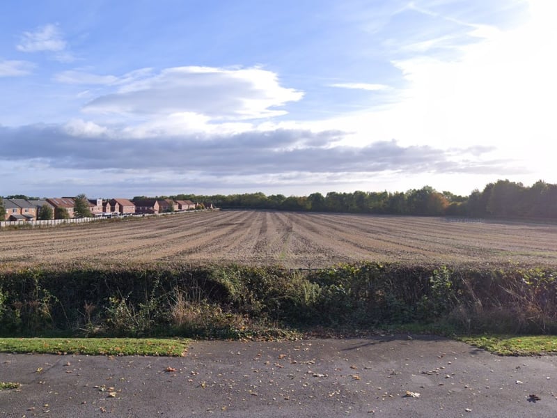 House prices in South Milford have risen by 2% over the last 12 months. Now, the average house price is £356.8k.