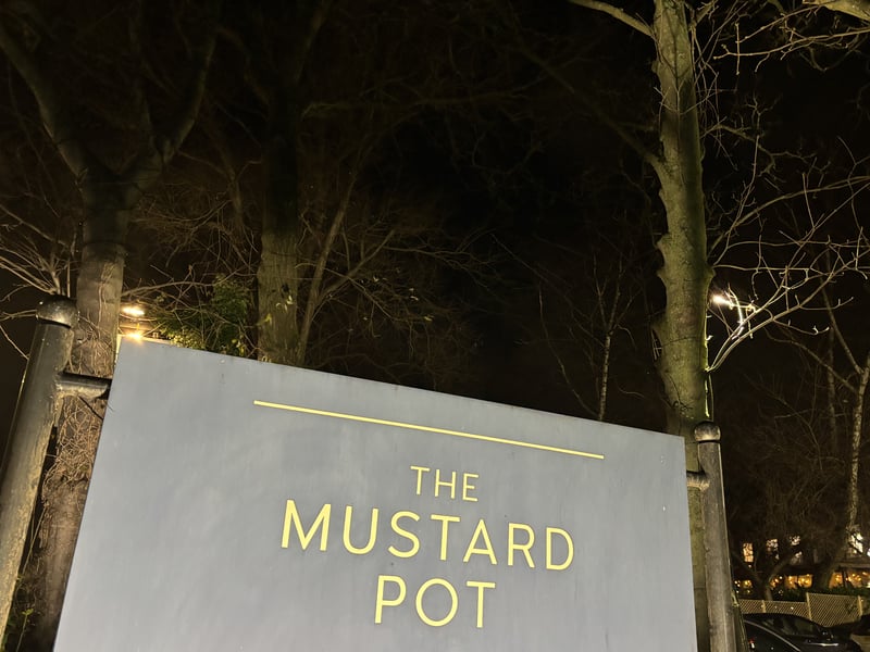 The Mustard Pot is a neighbourhood pub in Chapel Allerton that makes a good autumn option when you're after a relaxed meal away from the city centre.