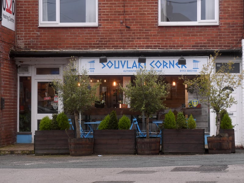 A massive favourite for those craving an authentic Mediterranean hit right in the heart of Leeds. Fans recommend their Mixed Gyros Boxes and Halloumi Fries, noting that it’s the closest you can get to a Greek holiday without leaving the city. 🍕 100 Dixon Ln, Leeds LS12 4AD