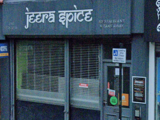 A true Queen Street institution, Jeera Spice has survived and thrived by delivering absolute consistency for years. It remains a beloved local favourite because it refuses to cut corners on its rich, traditional curry recipes, offering old-school takeaway hospitality and exceptional value for money. 🍴 75 Queen St, Morley, Leeds LS27 8EB