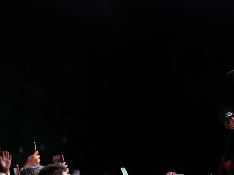 The celebrated singer-songwriter brings his emotive anthems and spellbinding piano melodies to the open air. Expect a truly captivating performance that will resonate long after the final note. 🎟️ Millennium Square