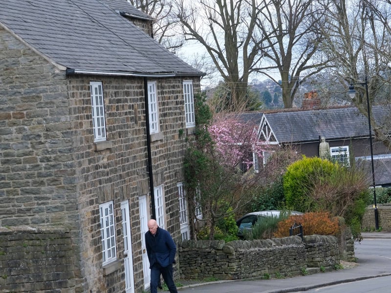 Homes in S20 and S17 take an average of 11 weeks to sell. S20 covers Beighton, Crystal Peaks, Halfway, Mosborough, Owlthorpe, Plumbley, Sothall, Waterthorpe and Westfield, while S17 covers Bradway, Dore and Totley.