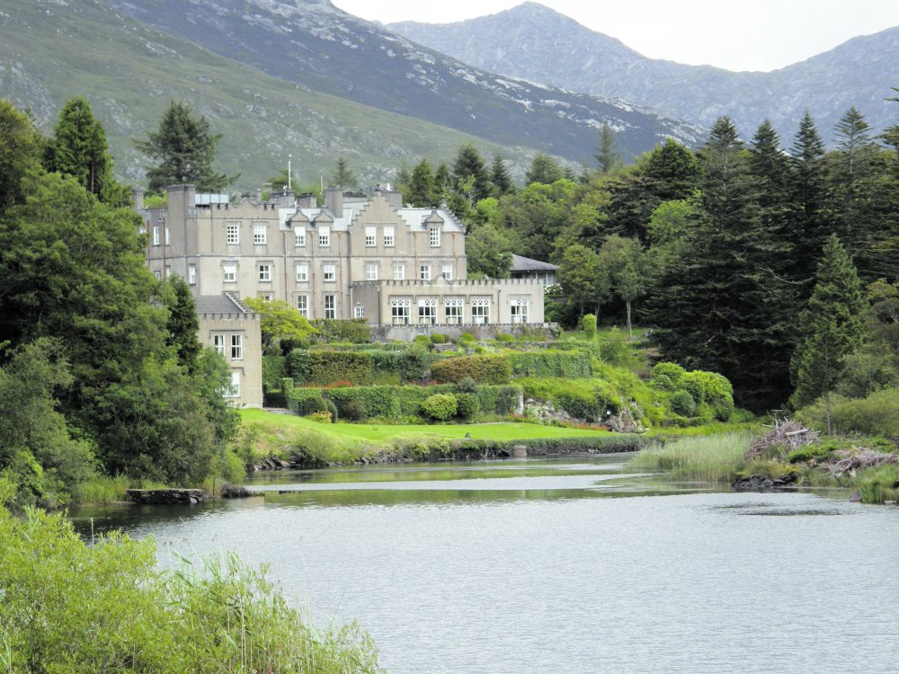 Ballynahinch Castle: adjacent to Connemara Greenway route.
