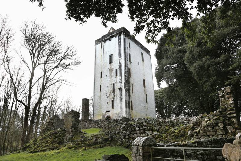Ardamullivan Castle