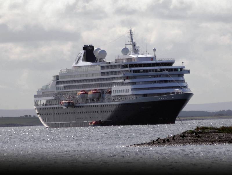 City councillors have voted to cut a marketing grant to Galway Port used to attract liner traffic.