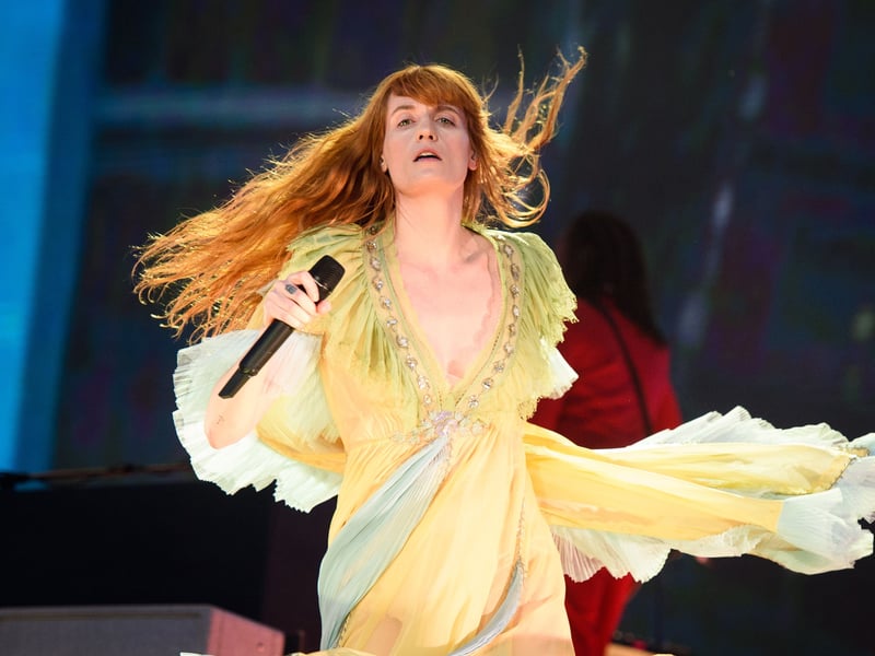 You can shake out bad vibes, but you can't shake out tinnitus! Between the thunderous choir builds and explosive percussion, Florence Welch turns the main stage into a glorious sonic tidal wave.
