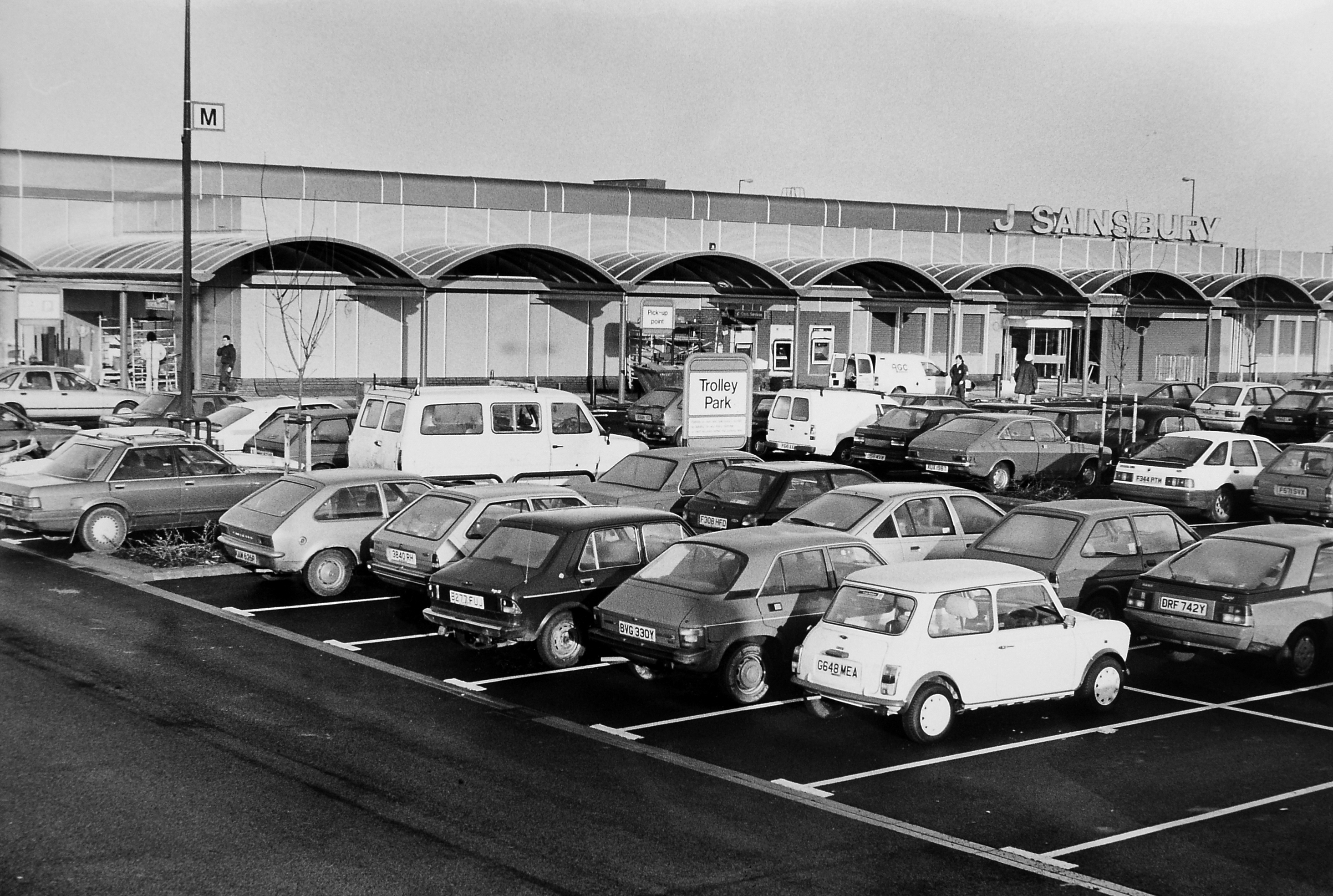 January 1990 saw the arrival of a new shopping destination in Telford as Sainsbury’s opened at Old Park. For many, it would become part of the routine of everyday life - do you remember visiting when it was brand new?