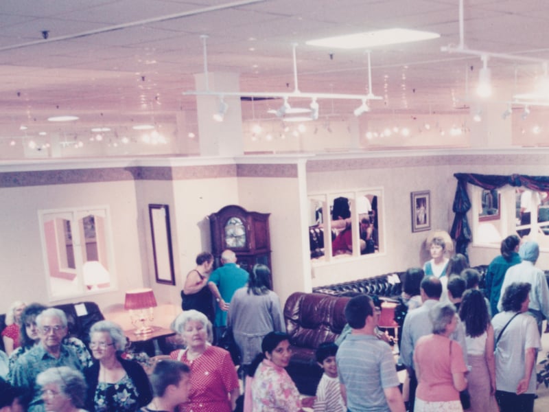 Shoppers flock to browse the sprawling new showroom displays on opening day at Cousins Furniture in Dudley in 1996. Crowds filled the aisles to inspect three-piece suites, traditional cabinet displays, and home accessories, capturing a milestone launch for the regional family-owned retail favourite. The store quickly established itself as a premier destination for local homeowners looking to furnish their living rooms, bedrooms, and dining spaces. Do you remember attending the opening day or buying your first sofa set from Cousins in Dudley back in 1996?
