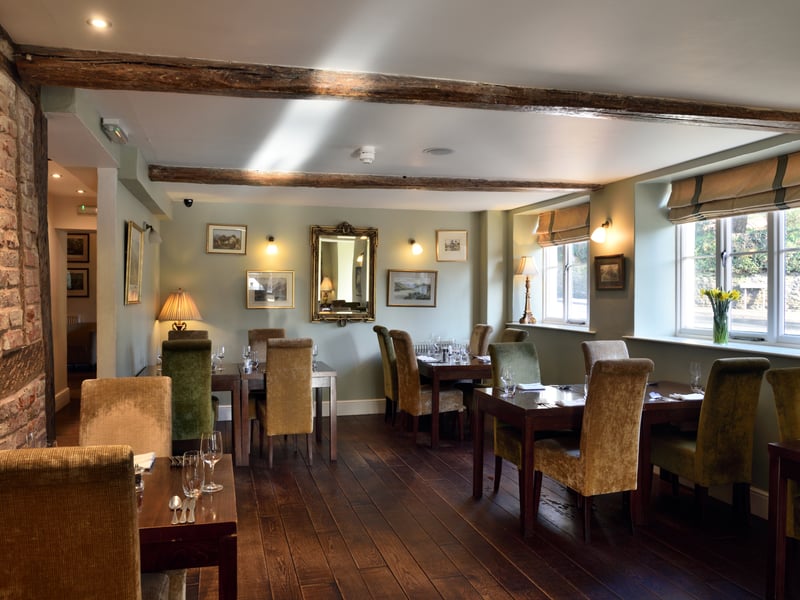 Rated 4.5 stars by 1347 reviews. Top review: 'Lovely food, service was friendly and welcoming. Liked the top room, specially designated for guests with dogs.'