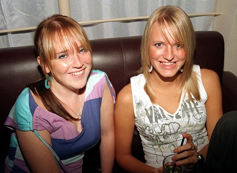 Malisa and Hannah at Takapuna bar, West Street, Sheffield, in October 2003