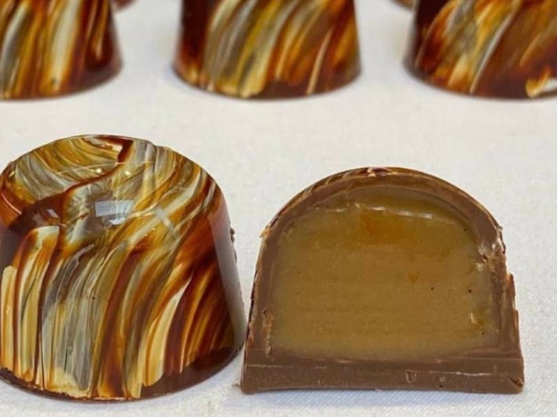 Small-batch handcrafted chocolates and seasonal boxed collections featuring inventive, dessert-inspired flavours like Sticky Toffee Pudding, Apple Pie & Custard, and Dark Chocolate Raspberry. 🍫 Viaduct Street, Stanningley, Leeds, LS28 6DX