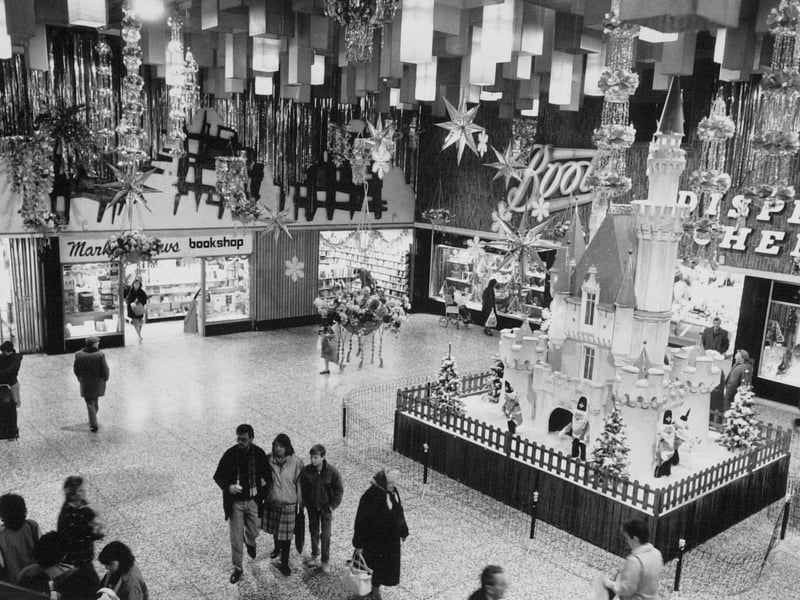 Arndale Shopping centre, Leeds, at Christmas in 1988