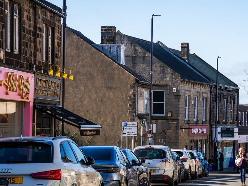 The town is a popular choice for families, professionals and people wanting a suburban feel without losing access to Leeds city centre. It hosts a number of successful independent bars and cafes.