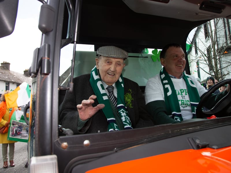 PICTURES: Crowds gather as Clara celebrates St. Patrick's Day in style