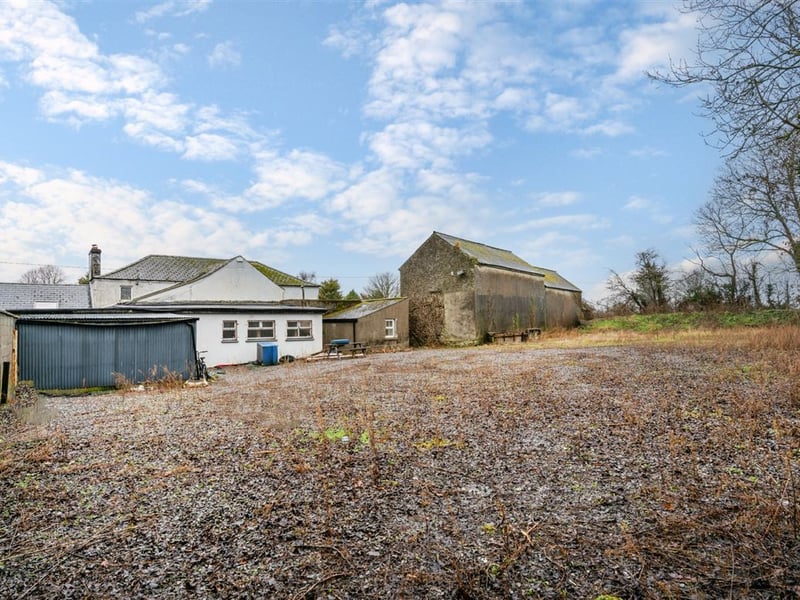 The Railway Yard Inn in Moneenroe, near Castlecomer, County Kilkenny, has been listed for sale on Daft.ie, offering buyers the chance to take on a well-known rural pub along with living accommodation and a substantial outdoor area. The property includes a fully fitted bar and lounge area along with a private residence, making it a potential lifestyle business for anyone looking to run a traditional Irish pub. Set on roughly two acres of land with frontage onto two roads, the site also features a large yard and additional outdoor space, which could offer further development potential subject to planning permission. TAP NEXT FOR NEXT PIC Inside, the pub retains plenty of traditional character, with a cosy bar area that has served locals and visitors alike over the years. READ NEXT: Proud Kilkenny man to star in new series of The Great House Revival on RTE The attached residence provides private accommodation for owners, making it an attractive option for buyers seeking both a home and business opportunity in a rural Kilkenny setting. Located in Moneenroe, just outside Castlecomer, the pub sits in a scenic part of the county that is popular with locals and visitors exploring the surrounding countryside. READ NEXT: FEATURE: Kilkenny parishioners pull together to save their local pub The guide price for the property is €398,950. CLICK HERE FOR MORE LOCAL PROPERTY STORIES