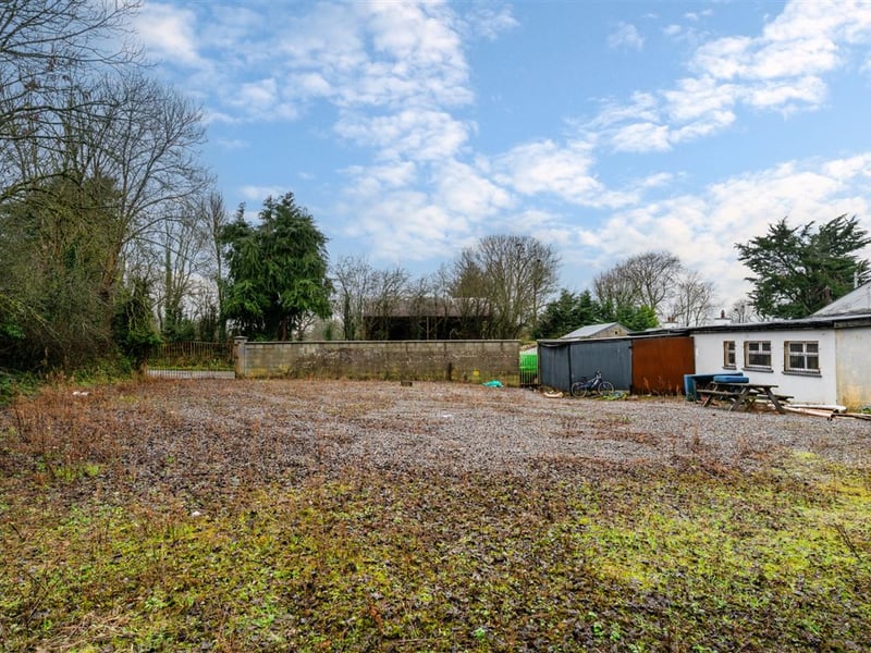 The Railway Yard Inn in Moneenroe, near Castlecomer, County Kilkenny, has been listed for sale on Daft.ie, offering buyers the chance to take on a well-known rural pub along with living accommodation and a substantial outdoor area. The property includes a fully fitted bar and lounge area along with a private residence, making it a potential lifestyle business for anyone looking to run a traditional Irish pub. Set on roughly two acres of land with frontage onto two roads, the site also features a large yard and additional outdoor space, which could offer further development potential subject to planning permission. TAP NEXT FOR NEXT PIC Inside, the pub retains plenty of traditional character, with a cosy bar area that has served locals and visitors alike over the years. READ NEXT: Proud Kilkenny man to star in new series of The Great House Revival on RTE The attached residence provides private accommodation for owners, making it an attractive option for buyers seeking both a home and business opportunity in a rural Kilkenny setting. Located in Moneenroe, just outside Castlecomer, the pub sits in a scenic part of the county that is popular with locals and visitors exploring the surrounding countryside. READ NEXT: FEATURE: Kilkenny parishioners pull together to save their local pub The guide price for the property is €398,950. CLICK HERE FOR MORE LOCAL PROPERTY STORIES