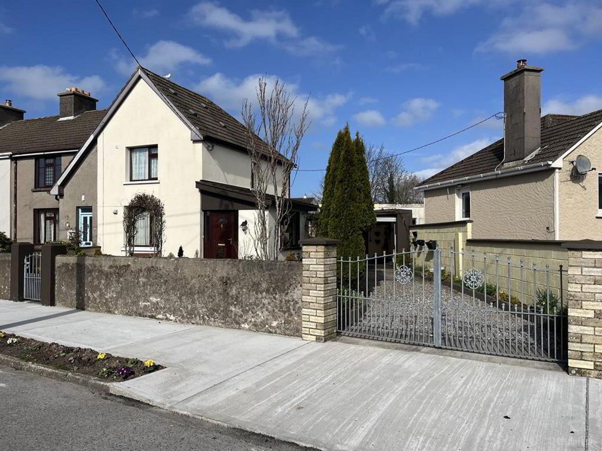 PICTURES: Peak inside this ideal three bed home in Waterford perfect ...