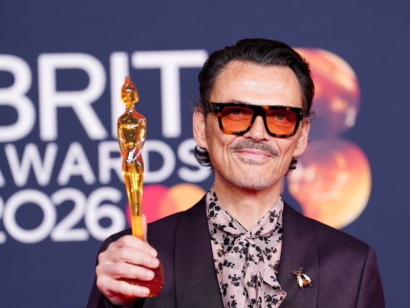 Designer Matthew Williamson was inspired by his Manchester roots and the golden honey of the city’s worker bee mascot for the design of this year’s trophy.