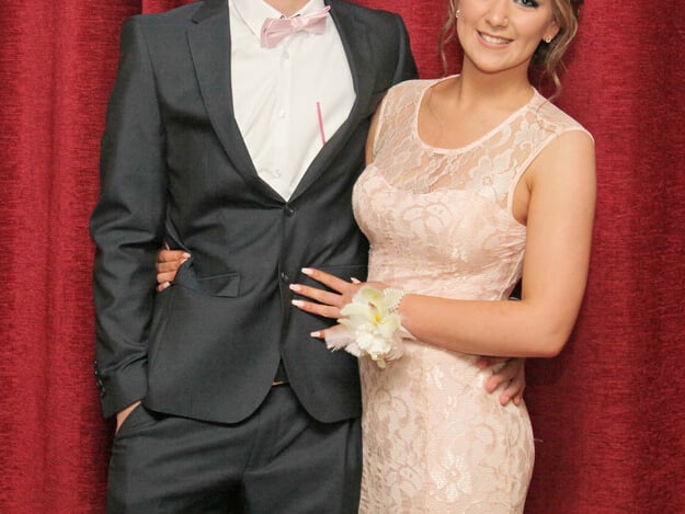CLICK ON THE ARROWS ABOVE TO GO THROUGH THE GALLERY OF PICTURES Caption: Dominik Dobrogowski and Shania Lennon