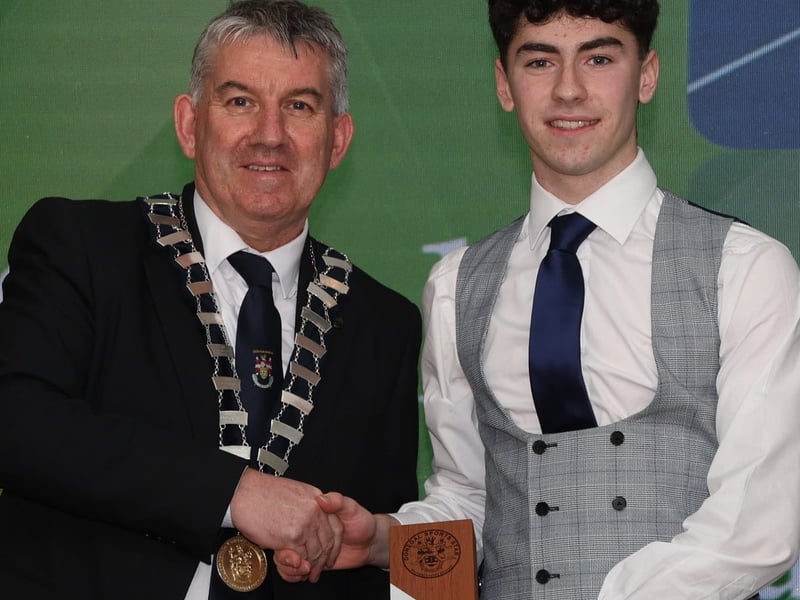 SECONDARY SCHOOL SPORTS BOY The Winner of the 2025 Best Sports Boy at Secondary School level is Caolan McFadden, Loreto Community School, Milford This is Caolan’s third Donegal Sports Star Award. At the start of the year, Caolan claimed the Ulster Schools Senior 800 metre title and then went on to back that up by producing a superb performance at the All-Ireland Schools Championships in Tullamore where he took the National title, winning in a personal best time of 1:51.98. He also featured on the Loreto Milford team that broke the Ulster 4×400 metre relay record at the Ulster Schools Championships where he ran the final leg. Adding to his 800m success, Caolan also won the senior boys race at the Ulster District Schools Cross Country Championships, demonstrating his versatility across disciplines. Caolan’s achievements at provincial, national, and team level reflect his exceptional talent, work ethic, and leadership.