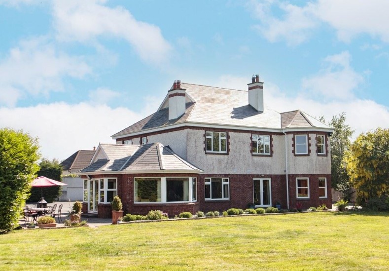 #7 COOLGRANGE HOUSE, GRANGES ROAD, KILKENNY (€915,000) Coolgrange House is a stunning executive residence standing on c. one acre of landscaped and secluded gardens. Granges Road is one of Kilkenny’s most sought-after roads consisting of substantial detached family homes tucked away on their own private sites. NOTE: All figures above are taken from the Residential Property Price Register, produced by the Property Services Regulatory Authority (PSRA). The PRSA acknowledges that there may be errors in the data in the Register.