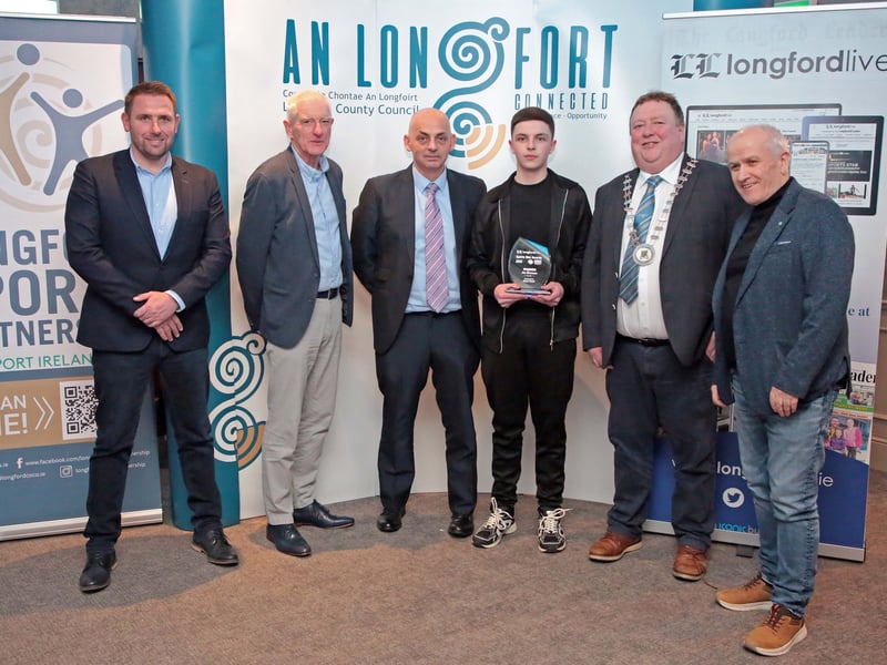CAPTION: Dessie Connolly (on behalf of sponsor Kanes Travel), Tony Headon, Donal Mulligan, Joe Shannon (Snooker award winner), Cllr Niall Gannon and Padraic O’Brien