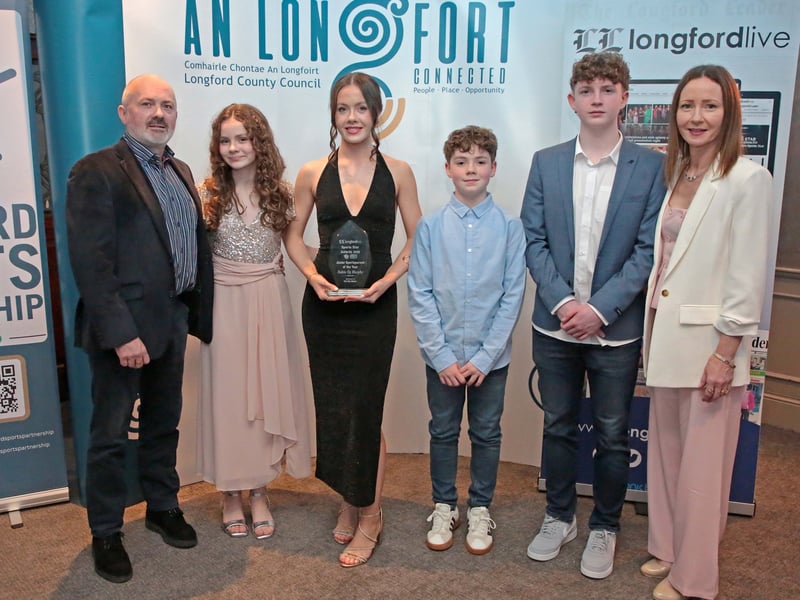 CAPTION: vJunior Sportsperson of the Year Robin Óg Murphy (Athletics walker) with her family at the 2025 Longford Leader Sports Star Awards, in association with Longford Sports Partnership, l to r; Kevin, Áine, Robin Óg, Kevin Óg, Molly and Tadhg Murphy Picture: Shelley Corcoran