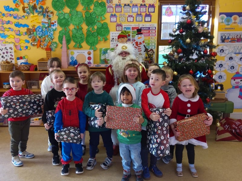 Caption: The children at Longford Montessori Centre pictured with Santa. Front row: Jackson Collins, Tom Hanlon, Yashvita Sharma, Alfie O'Reilly and Ayla Maloney. 2nd row: Jack Kelly, James Cronogue, Grayce Smyth, Finn Connolly and Evan Quaine. Back row: Darcy Clyne and Hannah Mulligan.