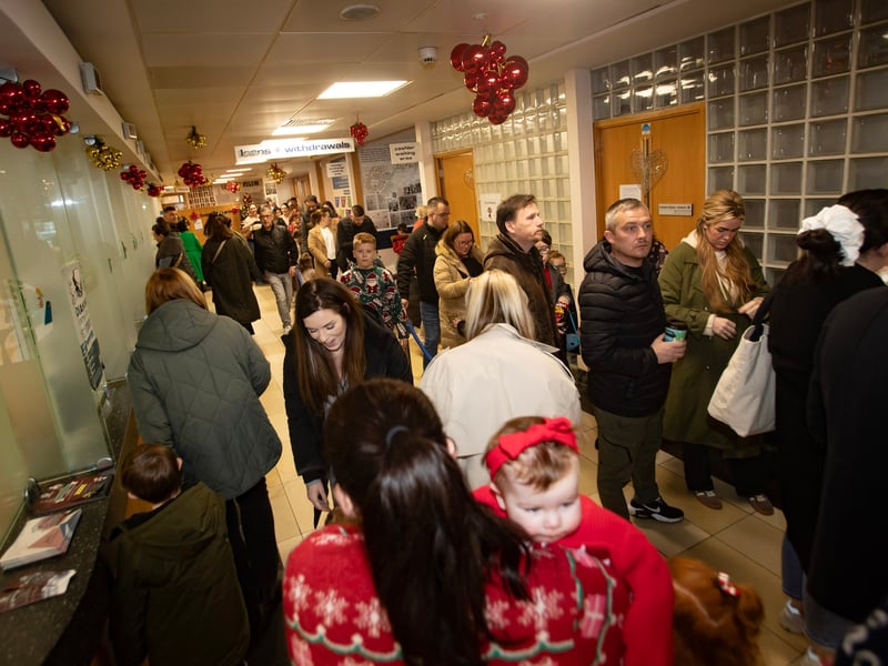 A very busy queue for Santa Claus at Derry Credit Union on Saturday. (Photos: Jim McCafferty Photography)