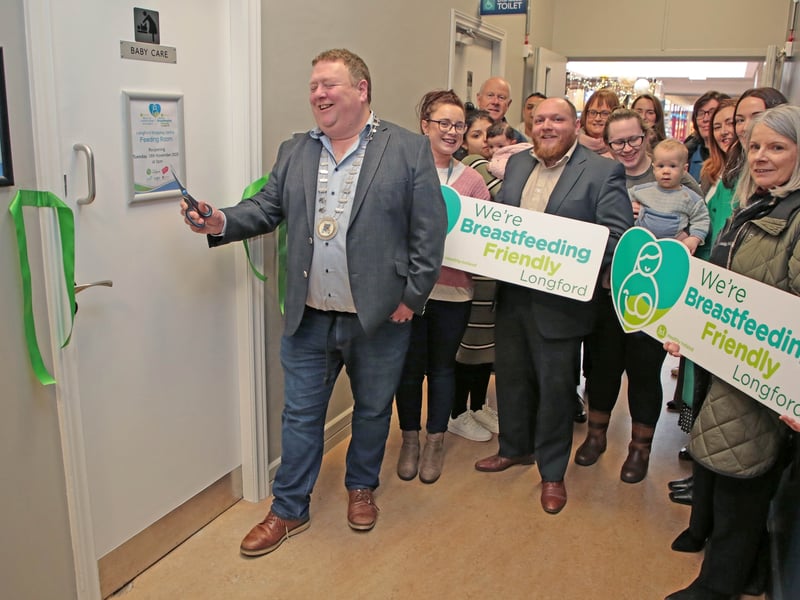 In the photo: Cllr Niall Gannon Leas Cathaoirleach of Longford County Council, cuts the ribbon at the opening of a new breastfeeding room at Longford Shopping Centre. Pic by Shelley Corcoran